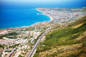 Отель Duquesa Harbour Club Aparthotel  Манильва